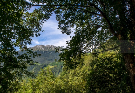 Vista del RESEGONE visto da Fiuppiano - Valle Imagna (MI)