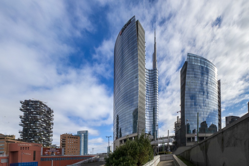 Piazza Gae Aulenti - Panoramica.jpg