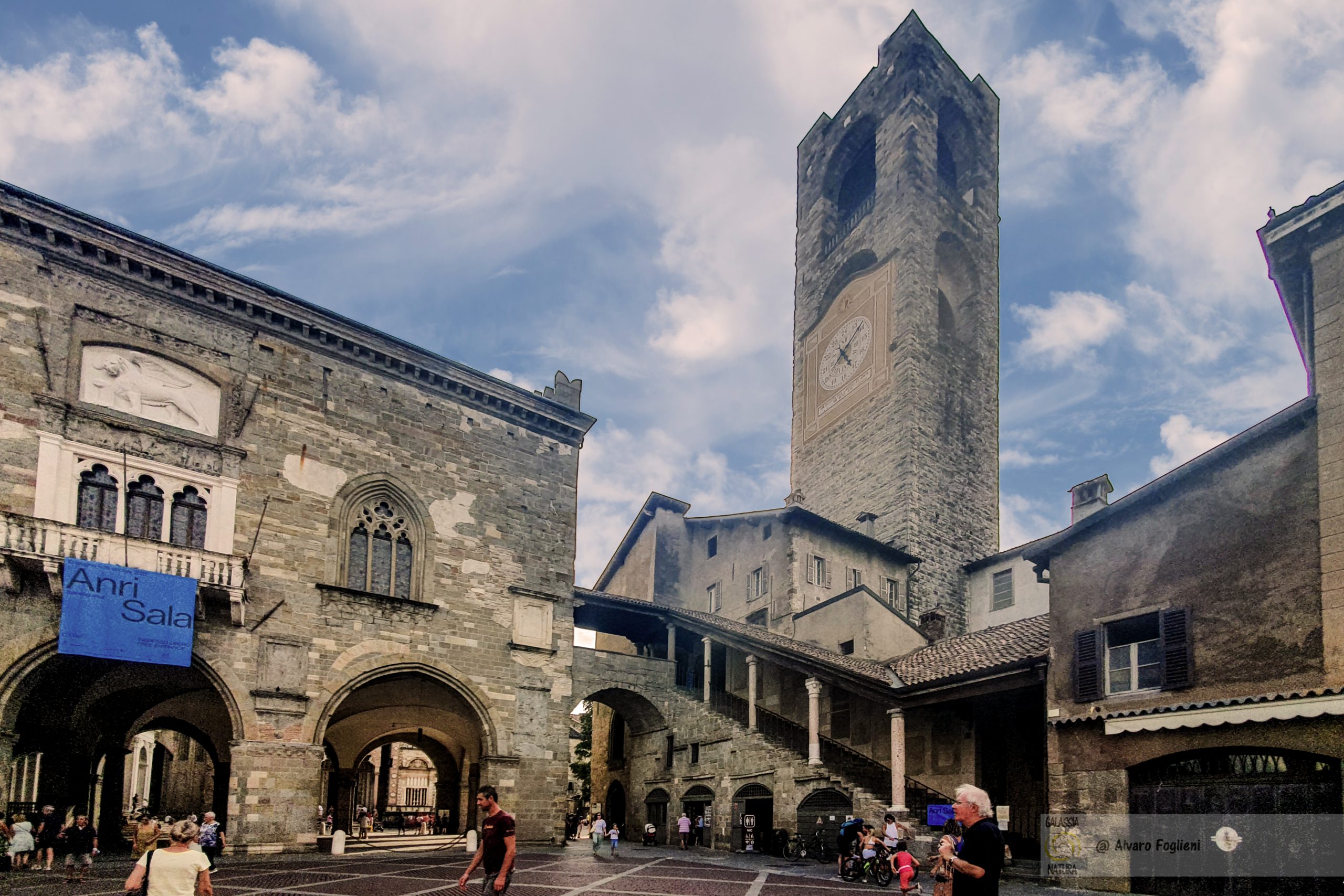 Torre Civica: scala il campanile per splendide vedute